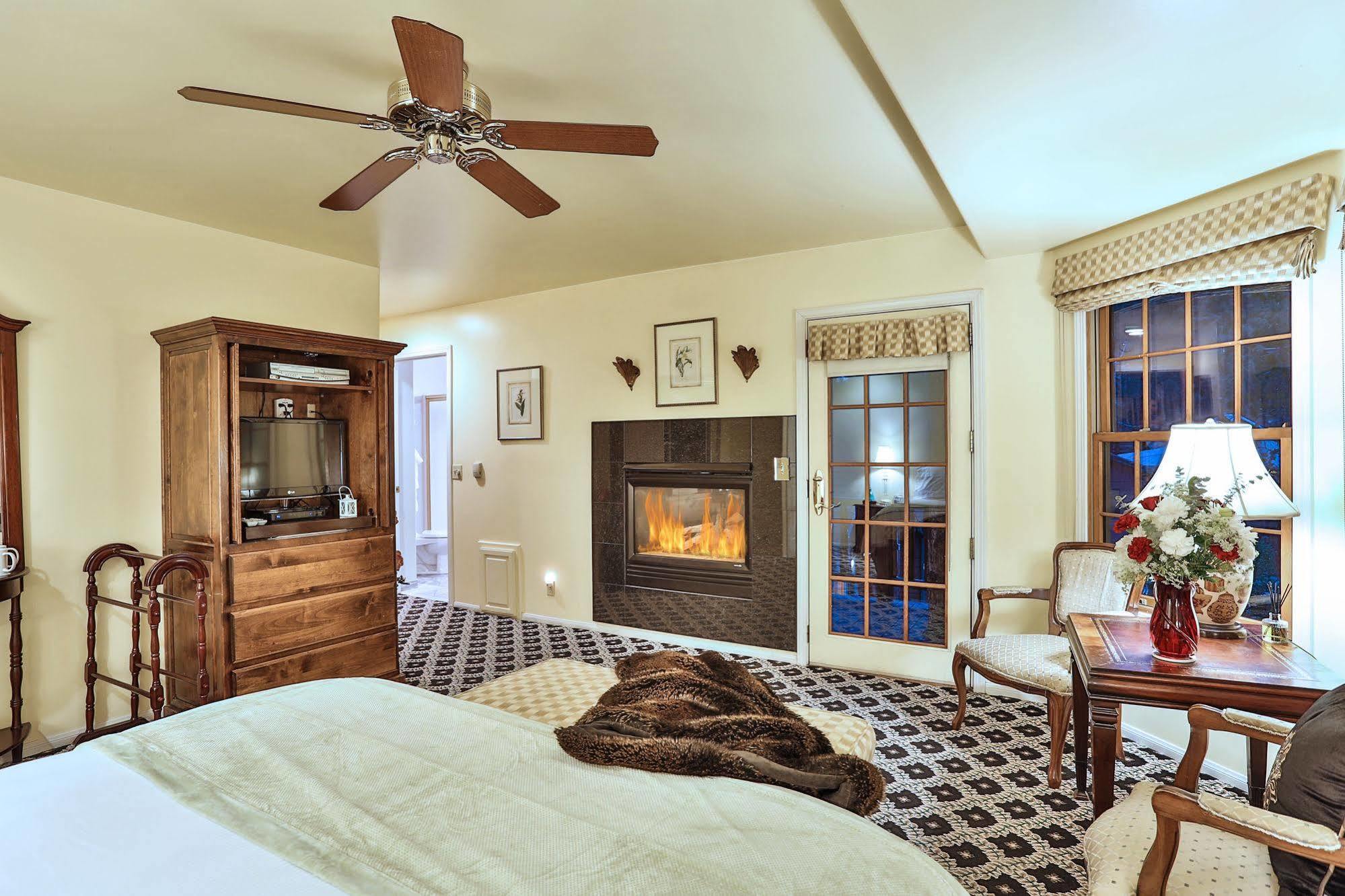 Alpenhorn Bed And Breakfast Big Bear Lake Eksteriør bilde